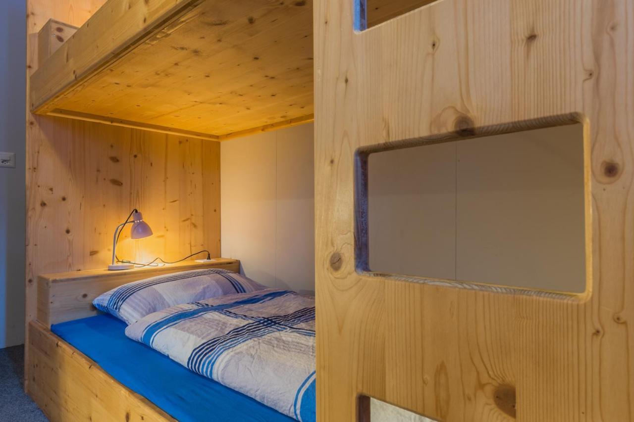 Mountain Lodge Backpackercamp レンク エクステリア 写真